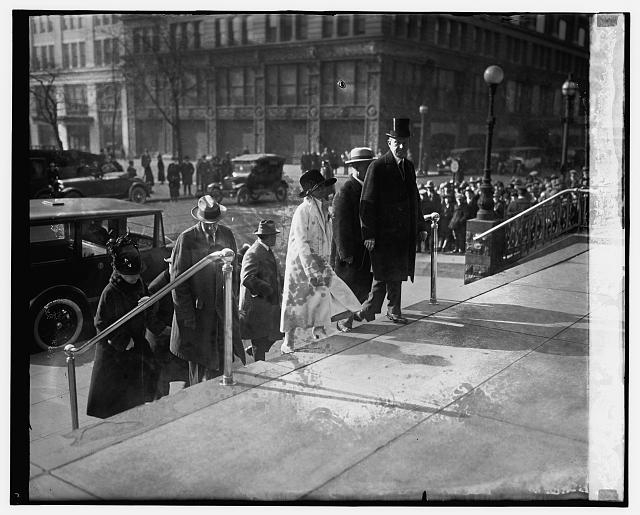 Pres. & Mrs. Coolidge, Thanksgiving Day, [11/26/25]
