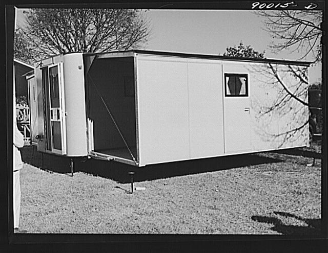Palace mobile home. Expansion trailer for emergency...