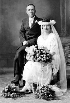 John and Agnes (Barthel) Powers, 1921
