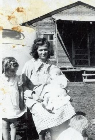 John and Lela Holloway