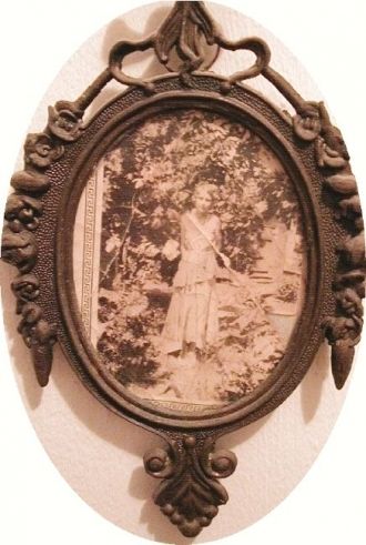 Estelle Moreland