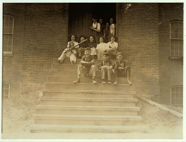 Noon hour. Group of workers in American Yarn Mfg. Co.,...