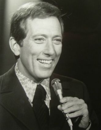 Andy Williams - Moon River dies