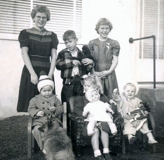 Unknown Family 1950
