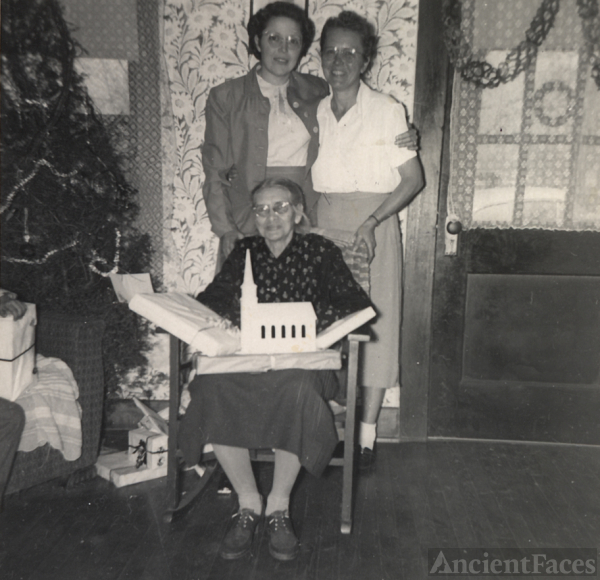 Nancy Lena (Walker) Dyer Family