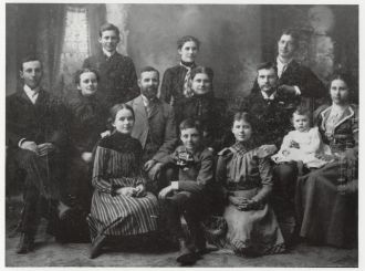 The Family of Hugh Sheeks and His Wife, Rosa (Viviahn) Sheeks