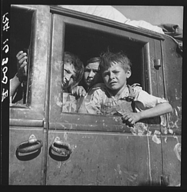 Children of migrant agricultural workers in California