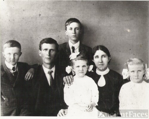 Joe and Dora Sutton Brown family