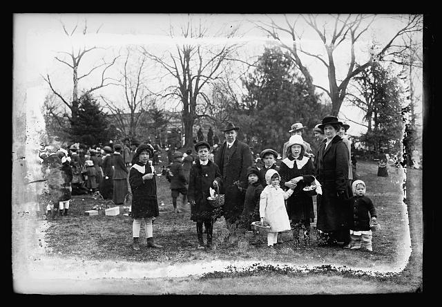 Easter egg rolling, White House, [Washington, D.C.], 1915