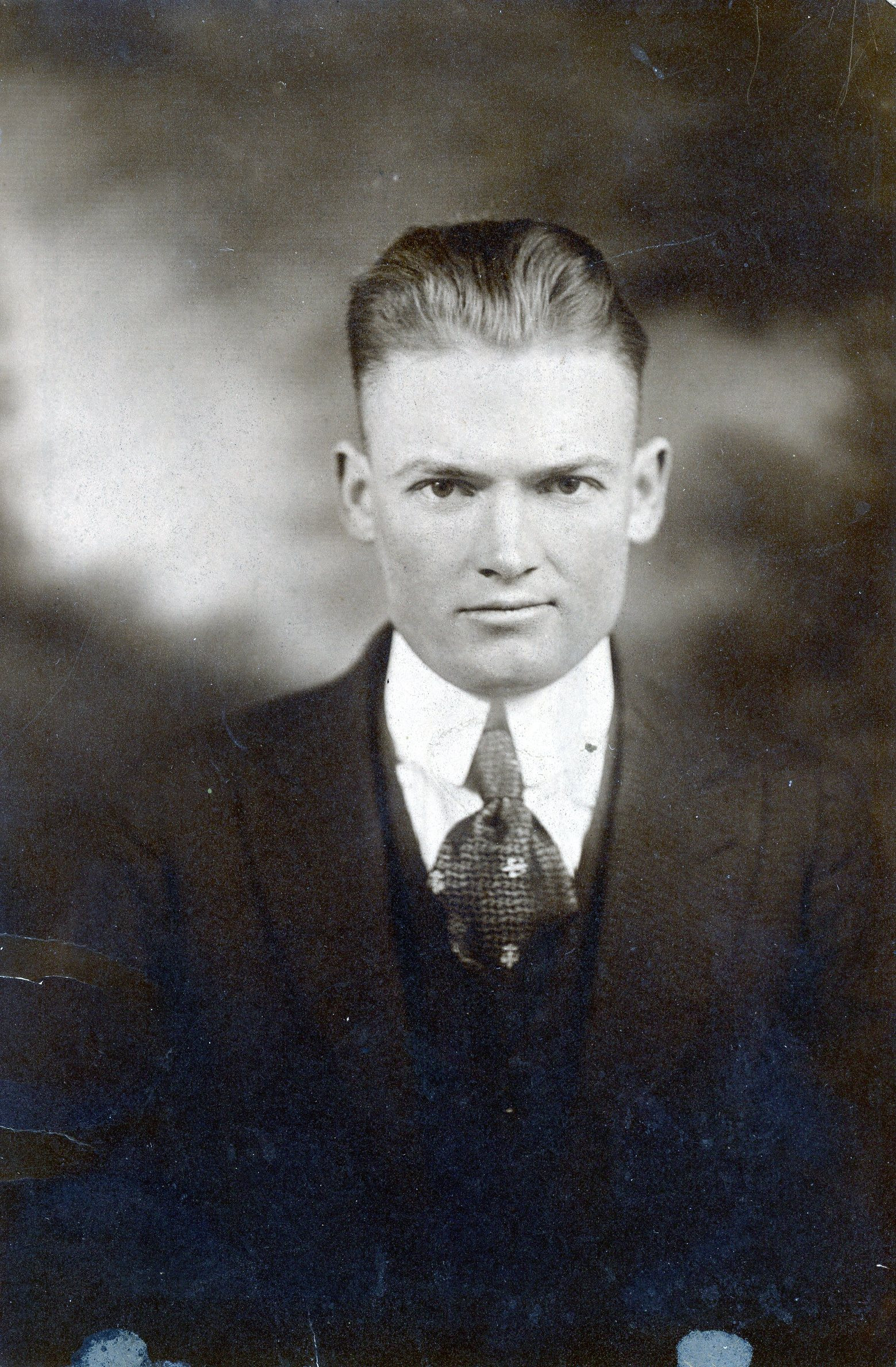 Vincent J Maddux