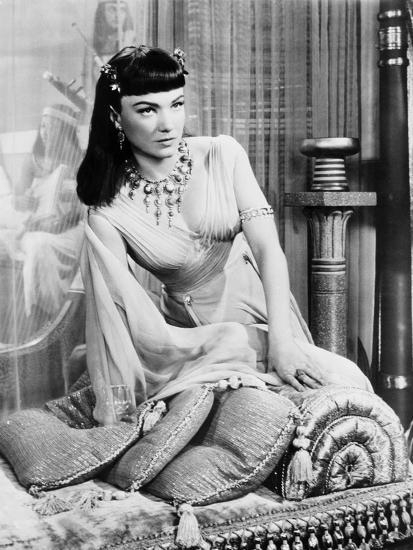 Anne Baxter 