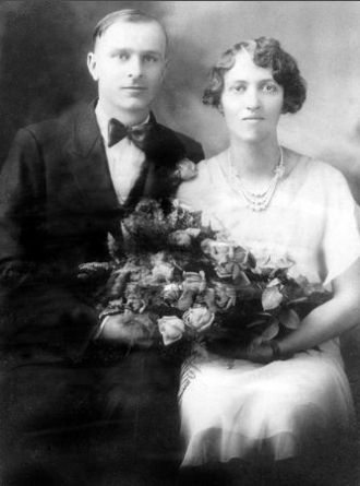 Walter and Mabel (Johnson) Roloff, 1930