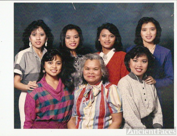 Capangpangan family, California 1986