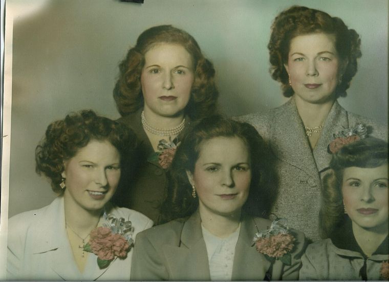 Five Wetzel Sisters