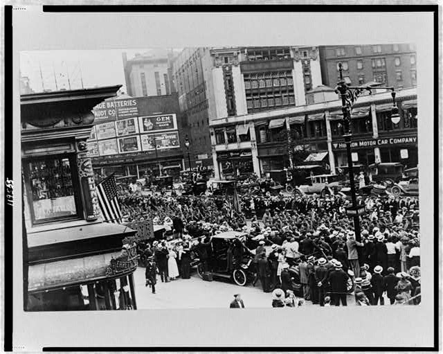 [Parade of soldiers on Broadway]