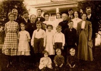 Franklin & Adalline Ford, Ames Reunion 1914