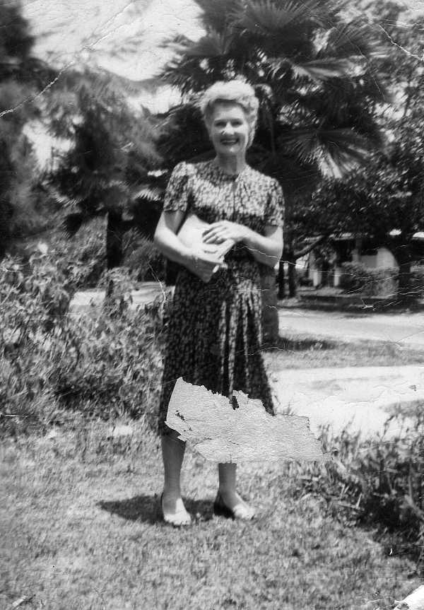 Leona "Lee" H Guptill MacIntosh