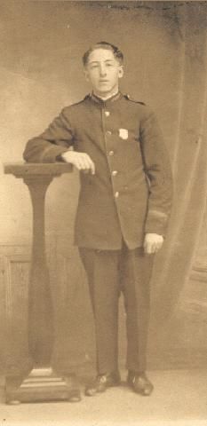 Unkown Warner