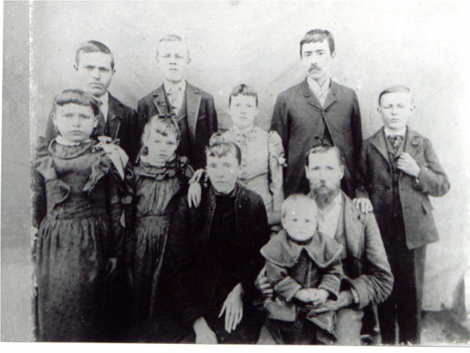 Issac Newton and Mary Elizabeth Barrs' Family