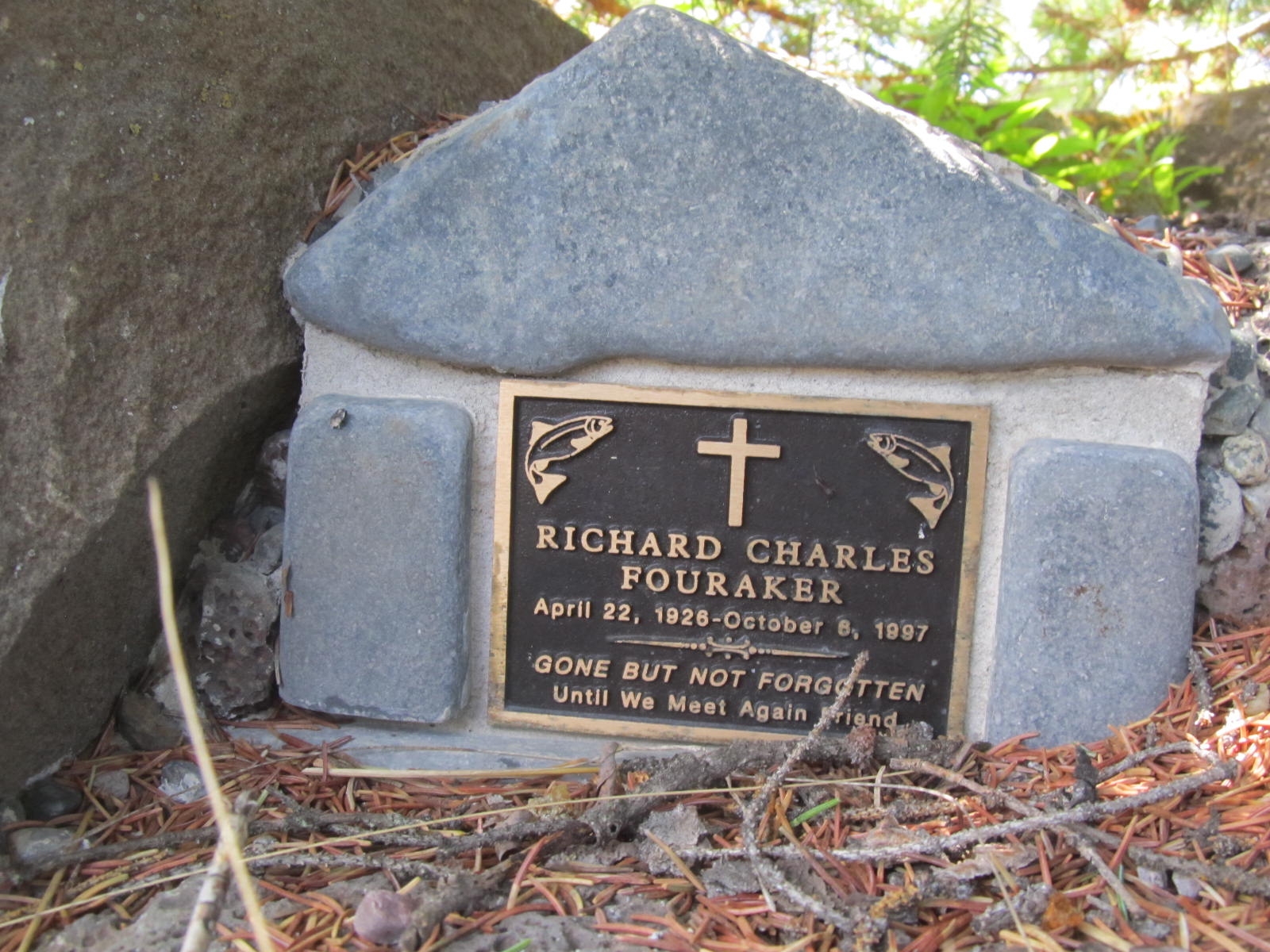 Richard C Fouraker gravesite