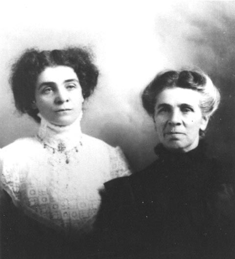 Angeline (Chartrand) & Rosabel Kroetsch, 1910's