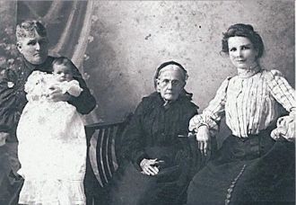 The Dean girls in 1902