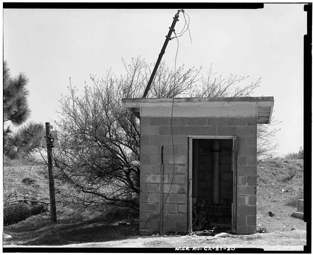 20. FRONT VIEW OF PUMP HOUSE, LOOKING EAST Everett...
