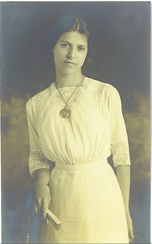 Elizabeth Marie Zessin, 1910