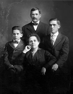 William, Susan, Paul, & Peter Barthel, ND 1915