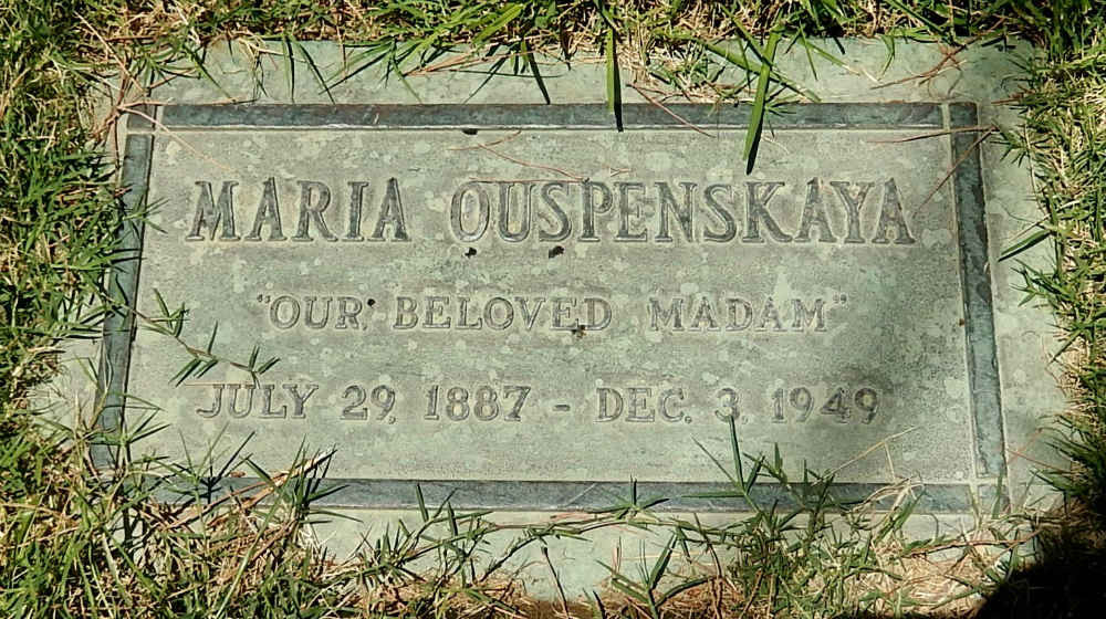 Her Grave in Los Angeles.