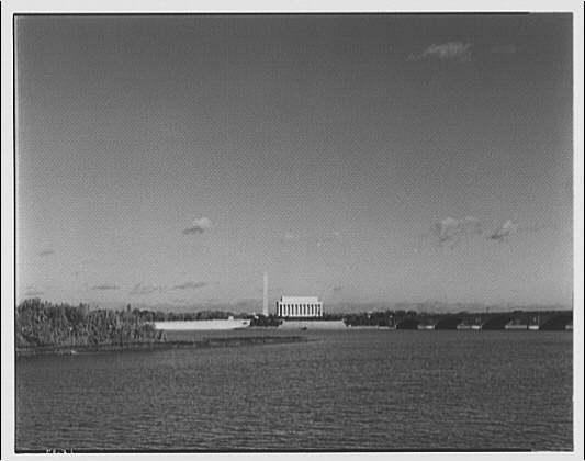 Lincoln Memorial. View of Lincoln Memorial from Virginia...