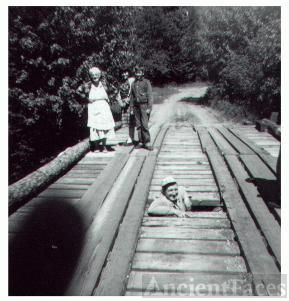 Carl Sr. in a Bridge