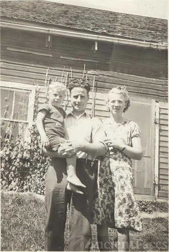 Gordon, Howard, & Muriel Carr, Canada
