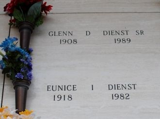 Glenn D. & Eunice Dienst grave