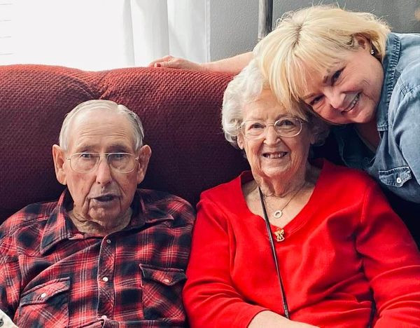 Howard Leslie Strohl & Joy Lavonne Scott Strohl with daughter, Cherie (Strohl) Hutchens