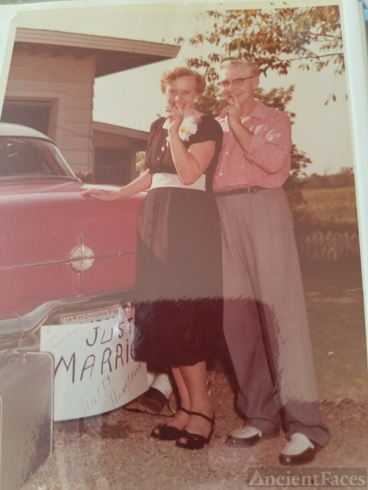 The honeymoon picture ! In 1955