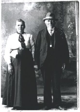 Johann & Anna (Speikers) Hinderscheit, Minnesota 1918