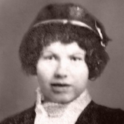 Chrystal Hazel Lowder