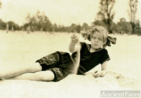 Marjorie Lillian Keswick, 1908