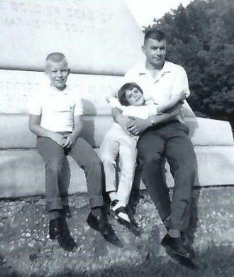 Vernon Everett Pogue-- with kids Sharon Ann Pogue & Steve Vernon Pogue 1966