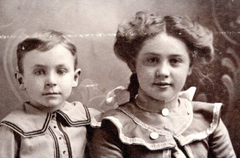 Donald MOORE and Ella MOSEY