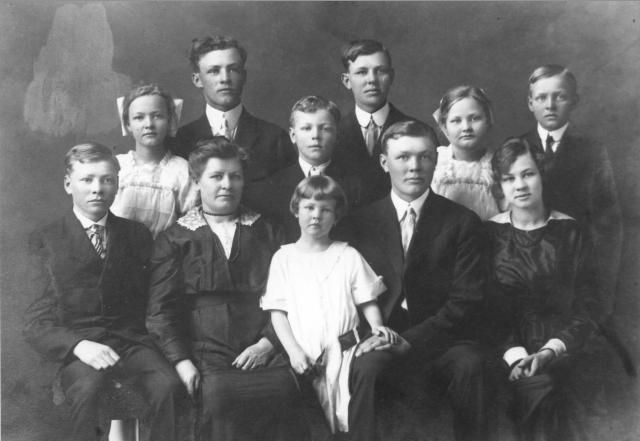 Charles & Magdalena Frahm Family, Nebraska