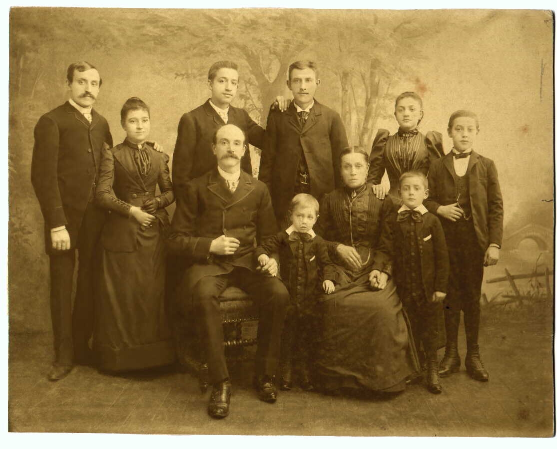 Bessie M (Crickx) Larivee Lahue Family