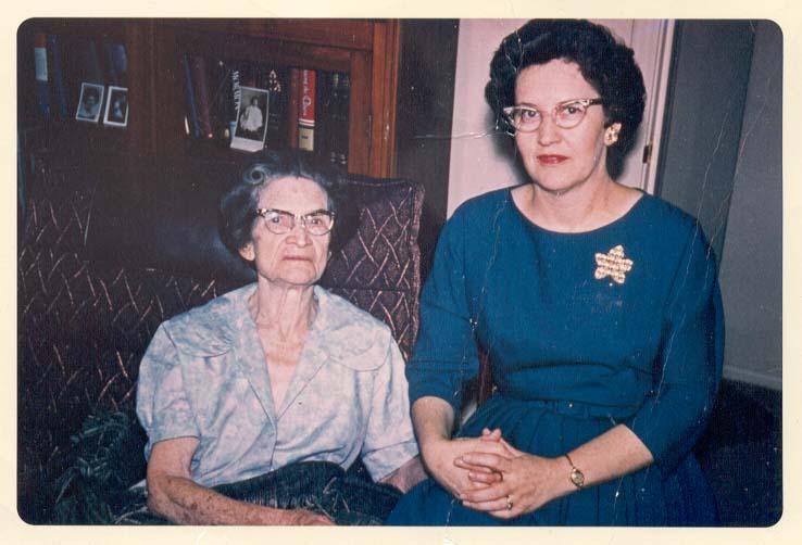 Jessie Daybell and daughter Gladys