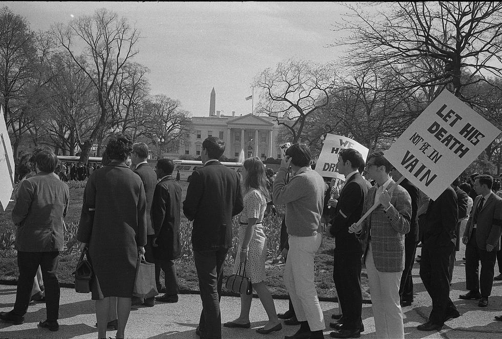 Picketing at White House | MLK's Assassination
