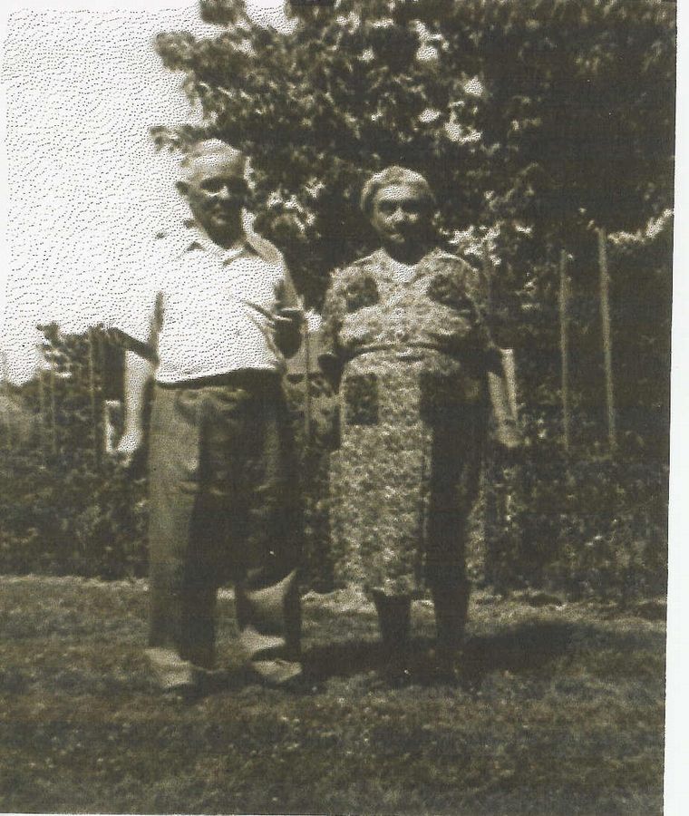 Nicholas Wilmer Carl & His Wife, Bertha A.Swickard