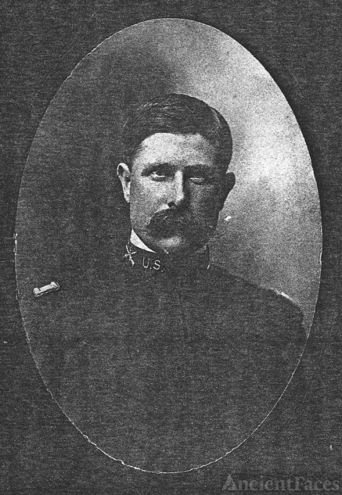 Unknown comrade of Col John L Haynes