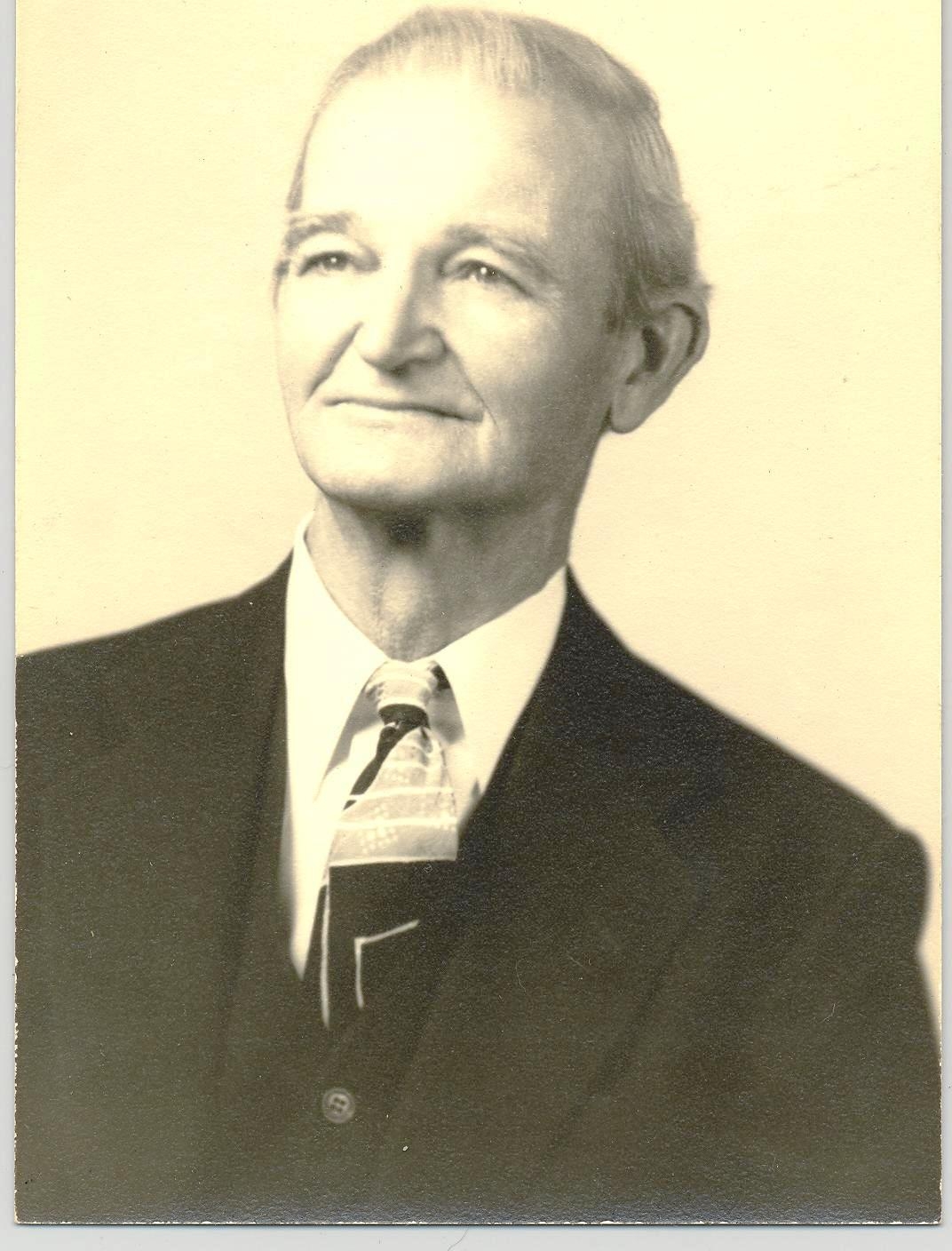 David D Swindle