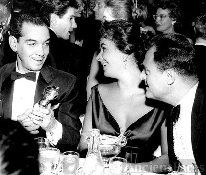 "Cantinflas", Elizabeth Taylor, Mike Todd
