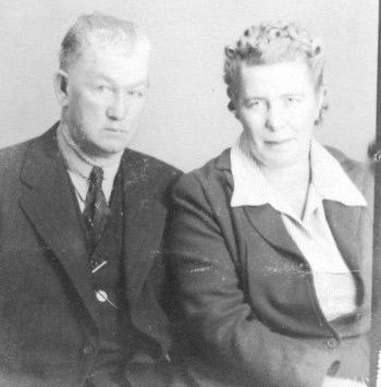 Ella Gibbins and husband Willie Lee PHIPPS